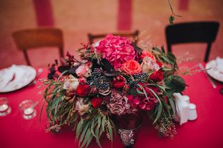 wedding decoration, wedding flowers burgundy