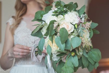 bride wedding bouqut florist cracow