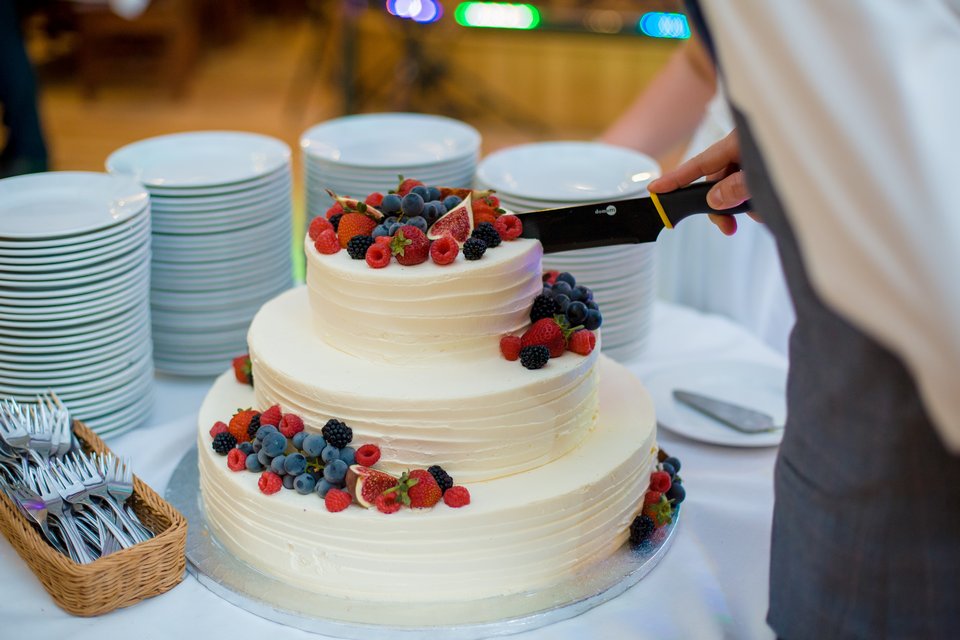 wedding, naked cake with forest fruits, krakow